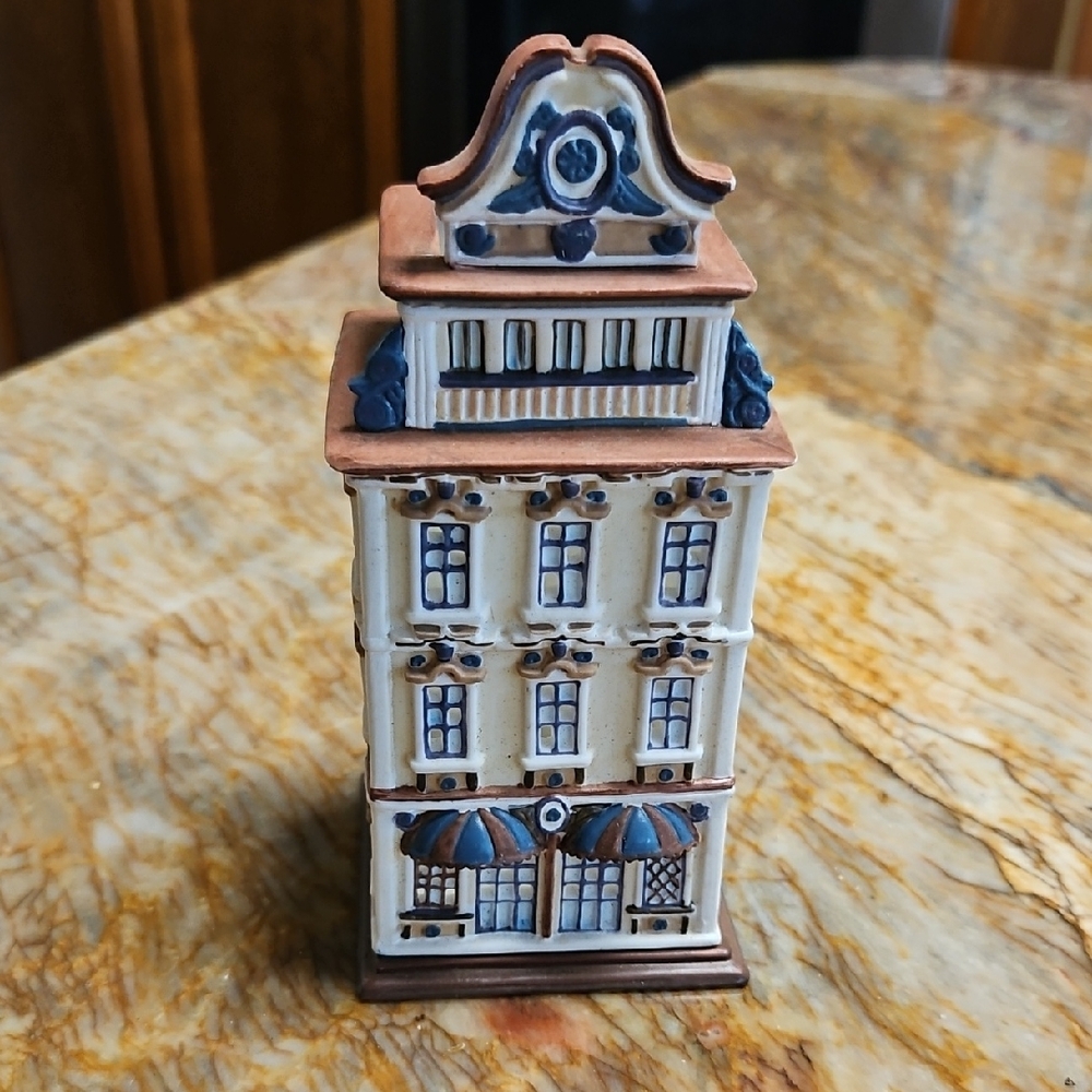 PARTYLITE Cafe Vienna Tealight Candle Holder
